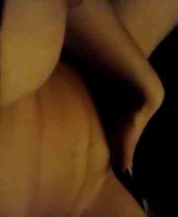 ma salope se fait plaisir