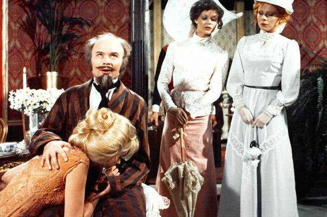 Les Belles Dames Du Temps Jadis 1976 film porno francais vintage