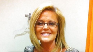 EMMA (42) EST A 10 MINUTES DE CHEZ VOUS